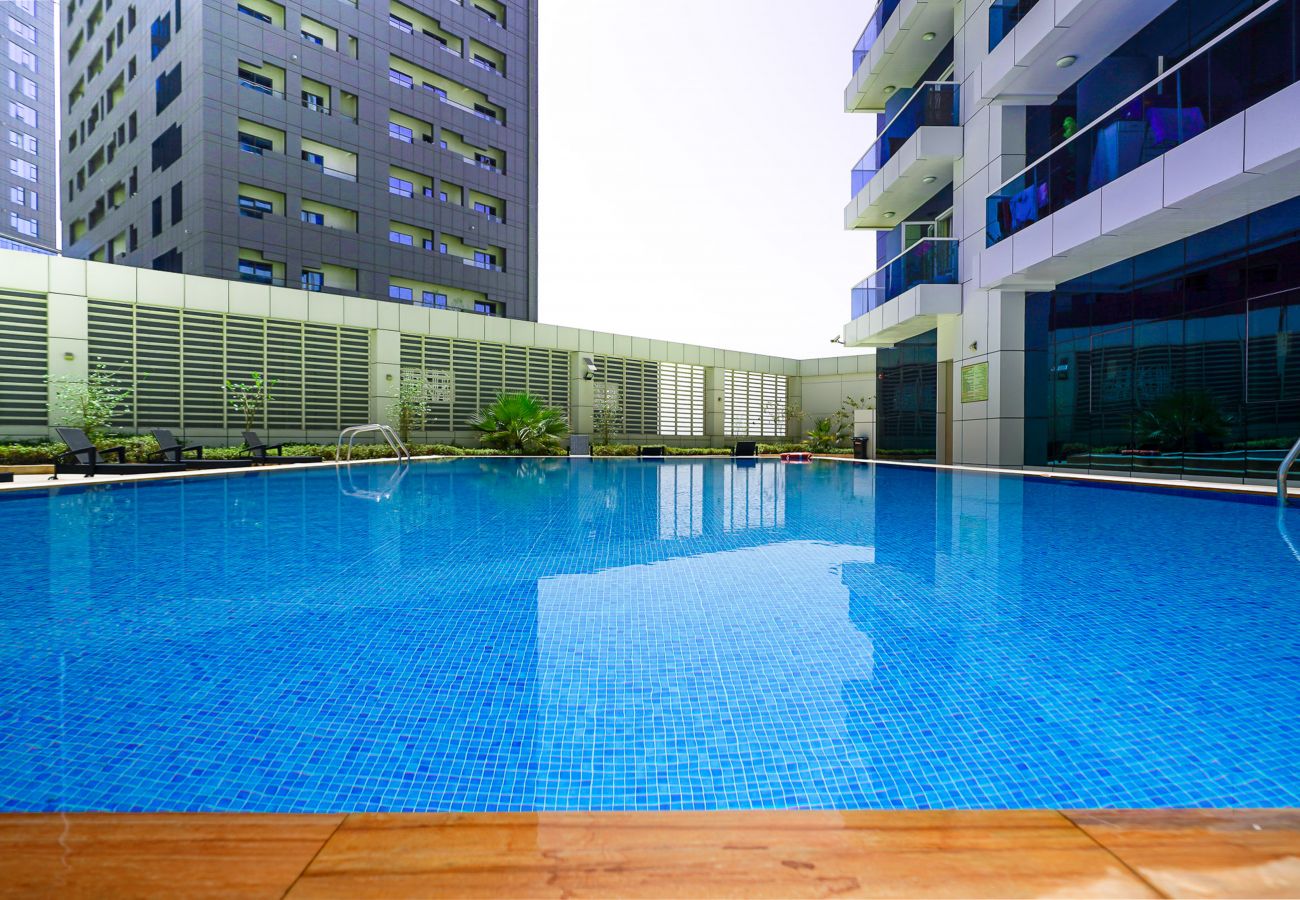 Studio à Dubai - Vue sur la piscine | Studio spacieux | Centre d'affaires