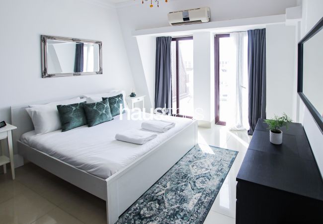 Appartement à Dubai - balcon | Vue piscine | Appartement confortable