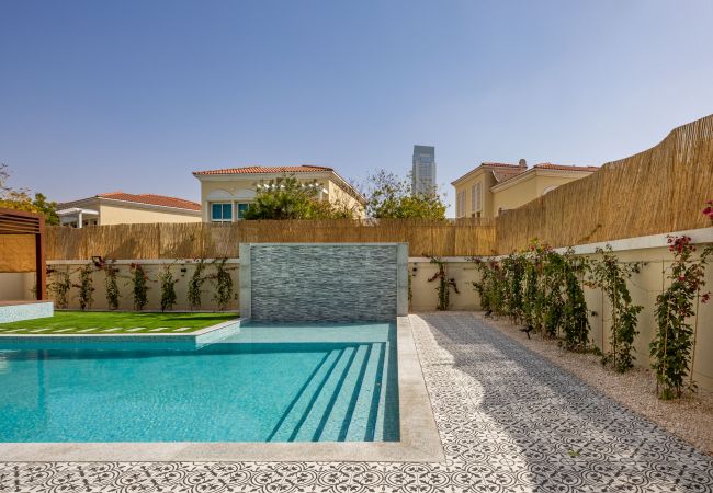 Villa à Dubai -  Piscine privée | Plus Chambre de bonne | Style de vie de luxe