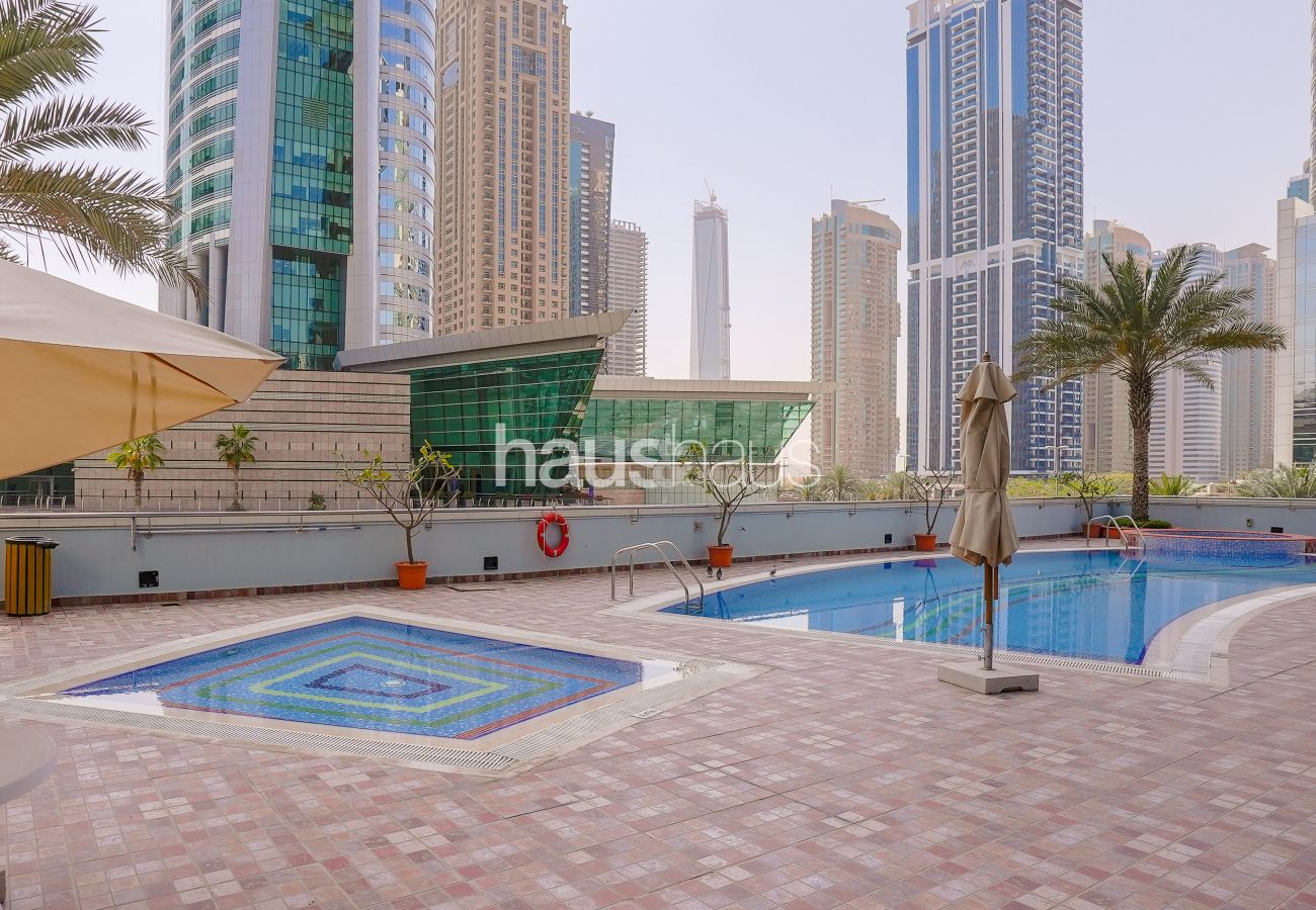 Studio à Dubai - Fully equipped Studio directly at Metro Station