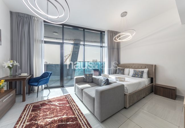  à Dubai - Spacious | Studio | Pool and Gym Access