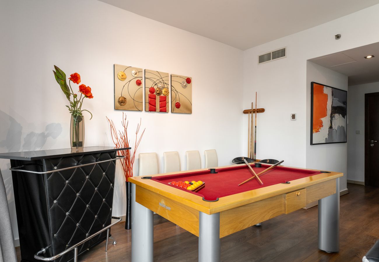 Appartement à Dubai - Ambiance urbaine | Table de billard Aire de jeux | Amélioré