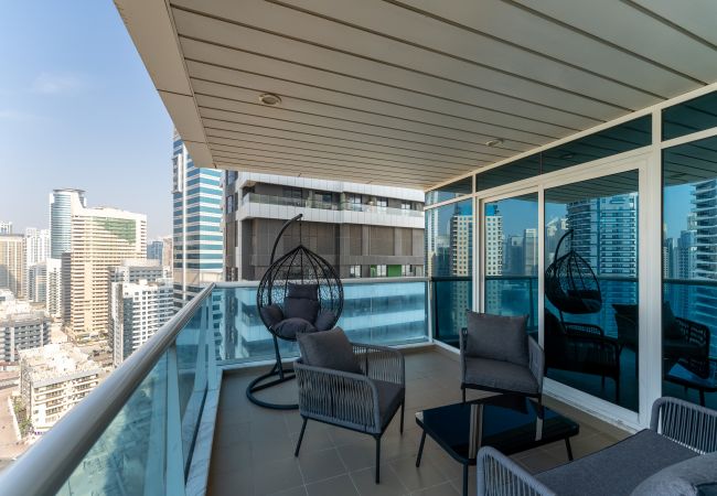Appartement à Dubai - Accueil | Deux Balcons | Salle d'étude