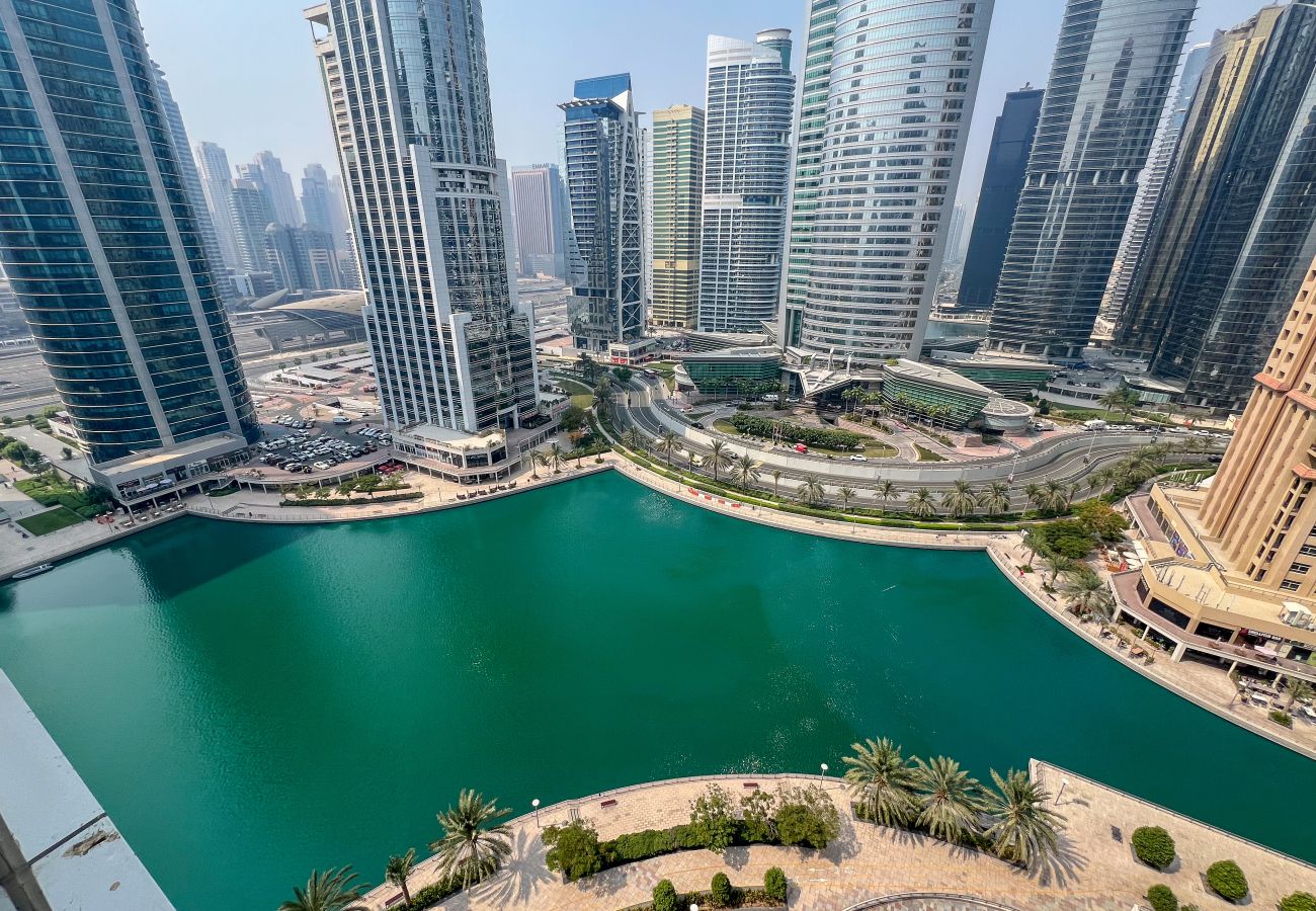 Appartement à Dubai - Vue imprenable sur le lac | Unité Chich | Confortable