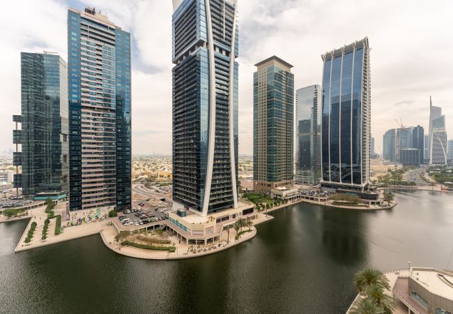 Appartement à Dubai - belle vue sur le lac | Unité énorme | Entièrement mis à jour
