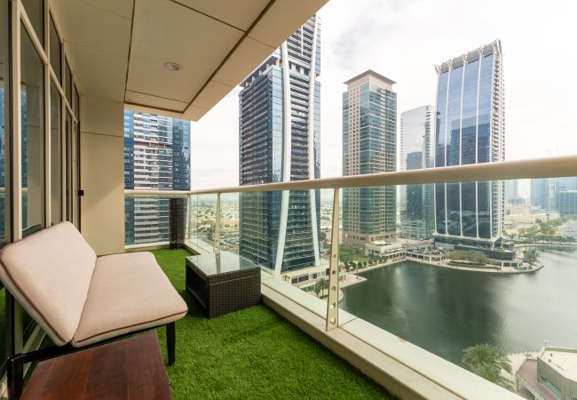 Appartement à Dubai - belle vue sur le lac | Unité énorme | Entièrement mis à jour