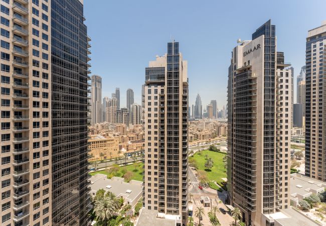 Appartement à Dubai - Vue des gratte-ciel du centre-ville | Détente | Moderne