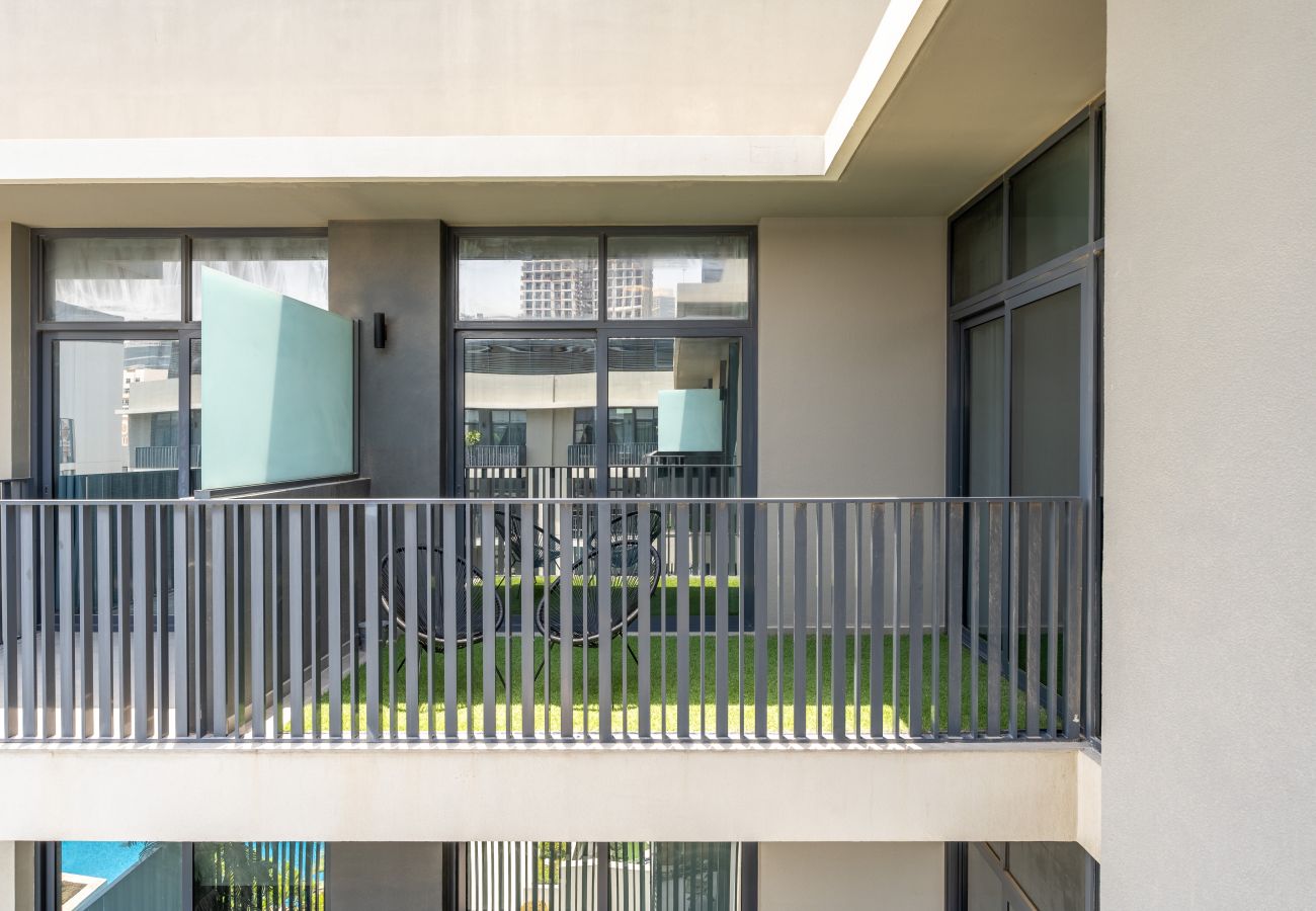 Appartement à Dubai - Lovely Pool View | Maid’s Room | Sophisticated