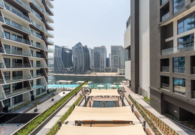 Appartement à Dubai - Piscine spectaculaire et vue sur le canal de Dubaï | Sophistiqué