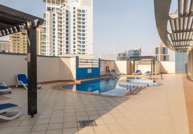 Appartement à Dubai - Près de la station de métro | Spacieux | Style de vie dynamique