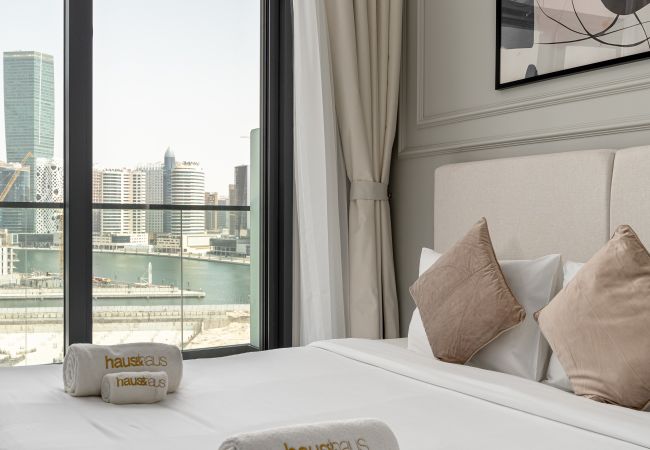 Appartement à Dubai - Vue sur le canal de Dubaï | Meublé avec goût | De luxe