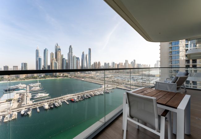 Appartement à Dubai - Accès à la plage | Magnifique vue sur la mer et le yacht | Énorme