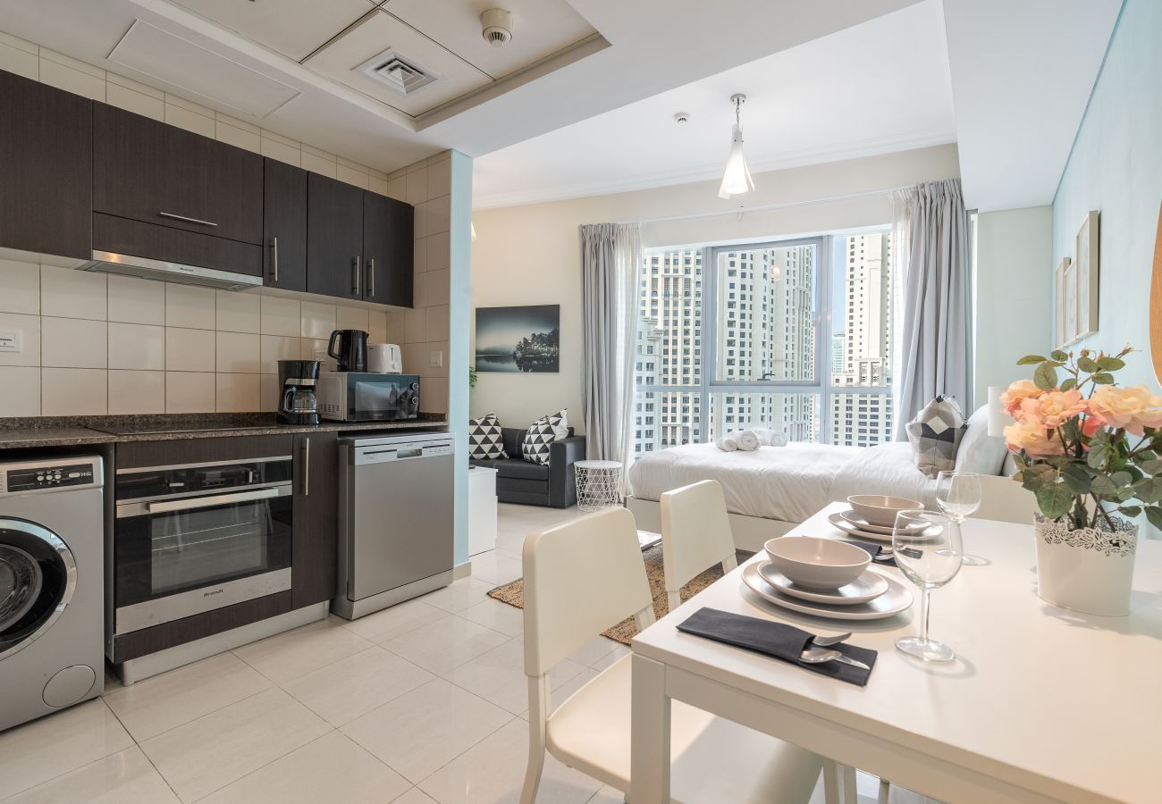 Appartement à Dubai - Direct Access to Marina Promenade | Vibrant Studio