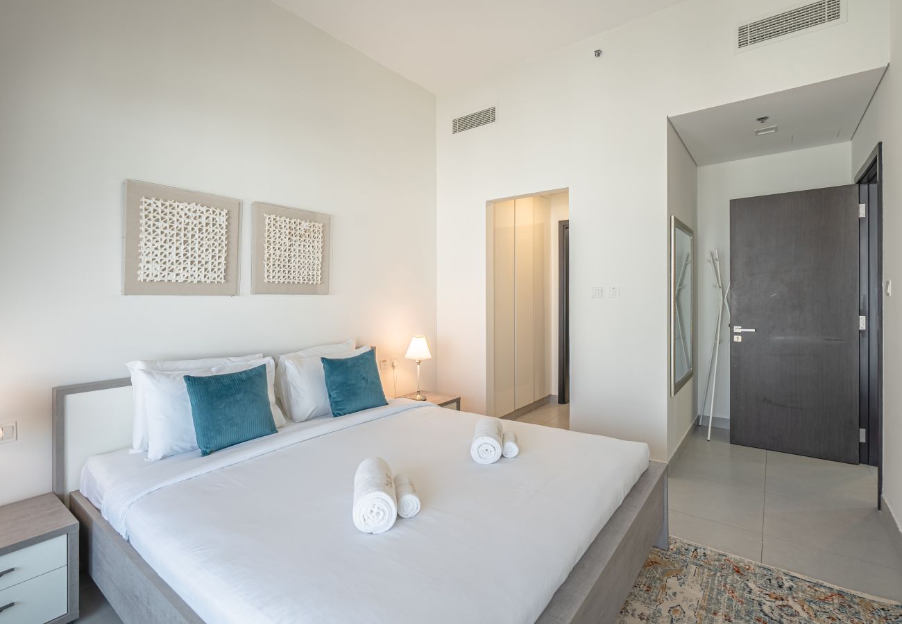 Appartement à Dubai - Close to Dubai Miracle Garden | Spacious Balcony