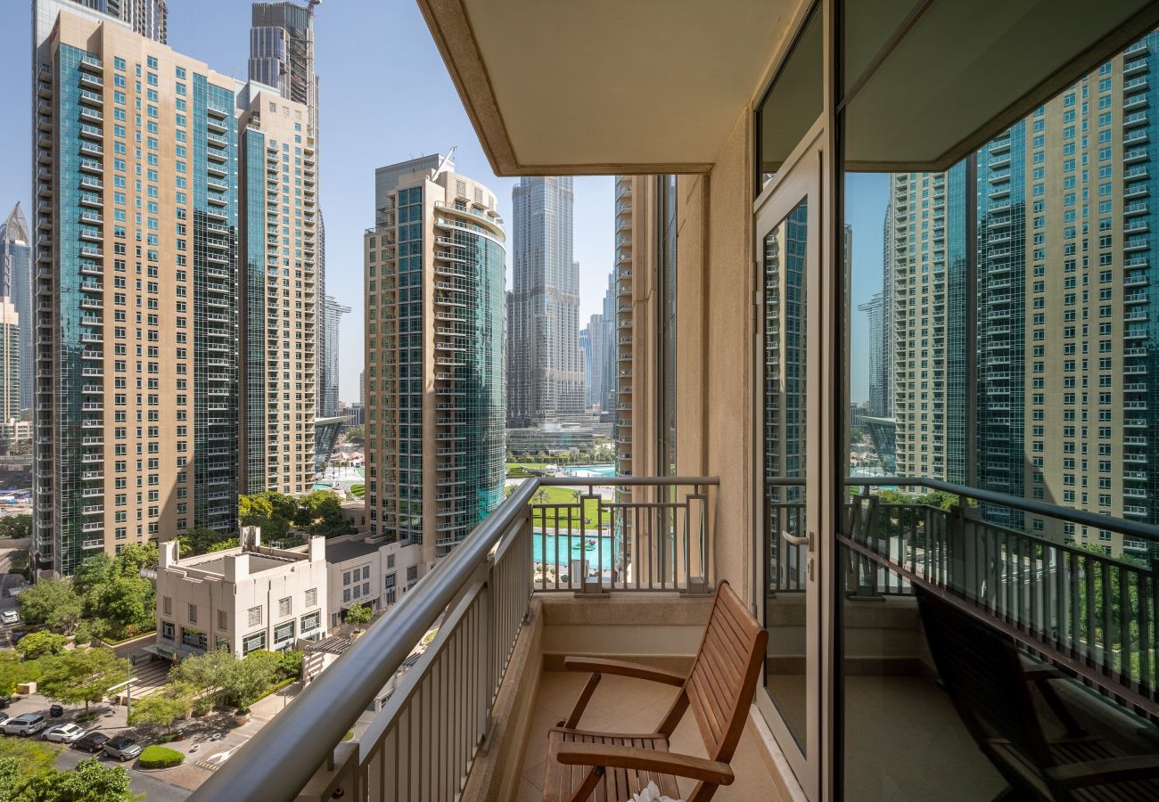 Apartment in Dubai - Burj Khalifa View | Huge | Two Balconies