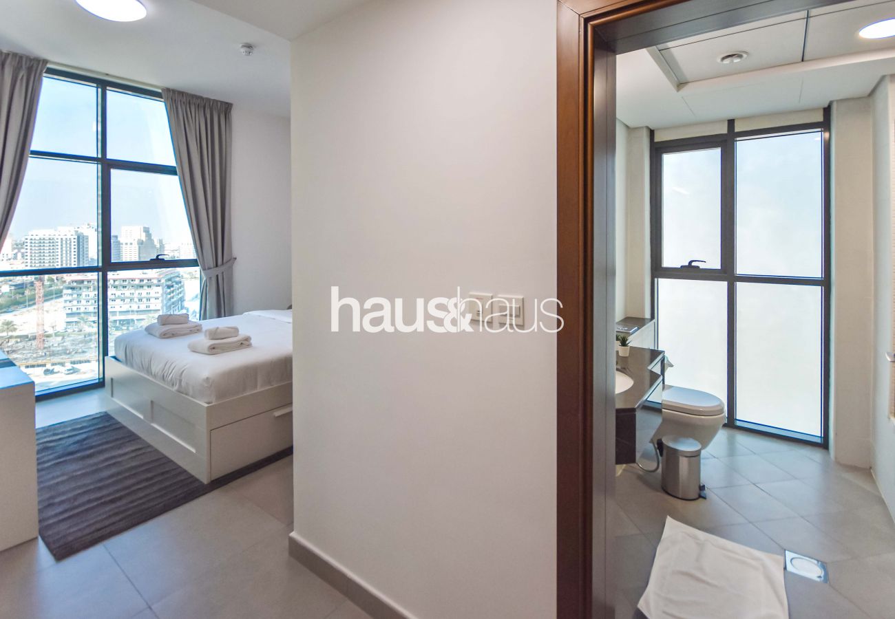 Apartment in Dubai - Huge | Two Bedroom | Sophisticated