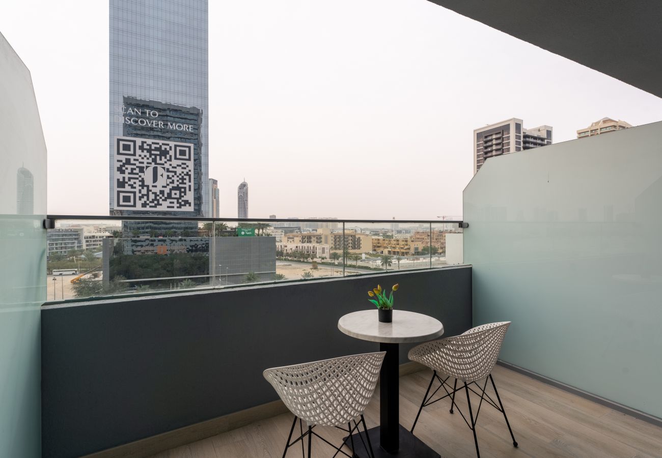 Apartment in Dubai - Spacious | Studio with Balcony | Bright