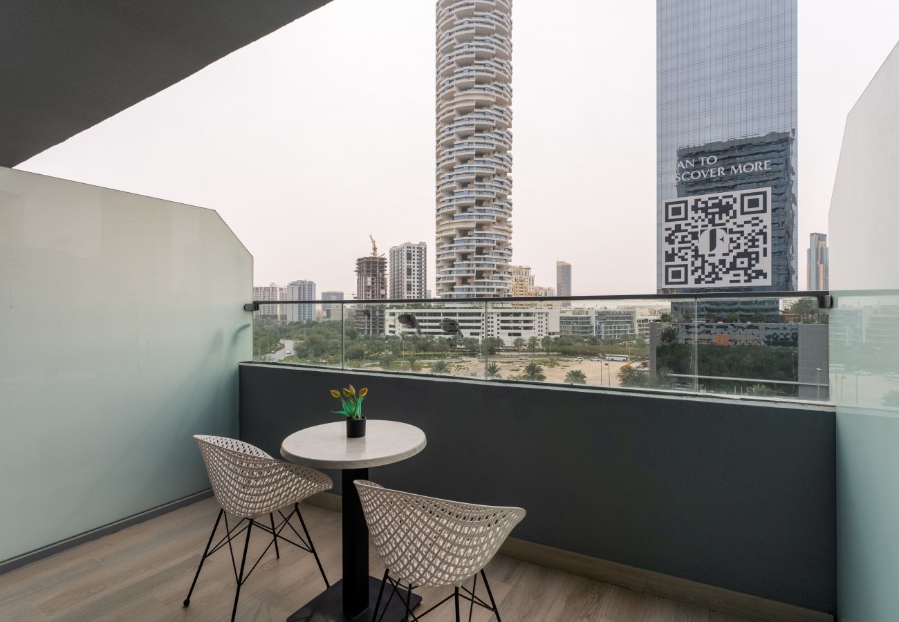Apartment in Dubai - Spacious | Studio with Balcony | Bright