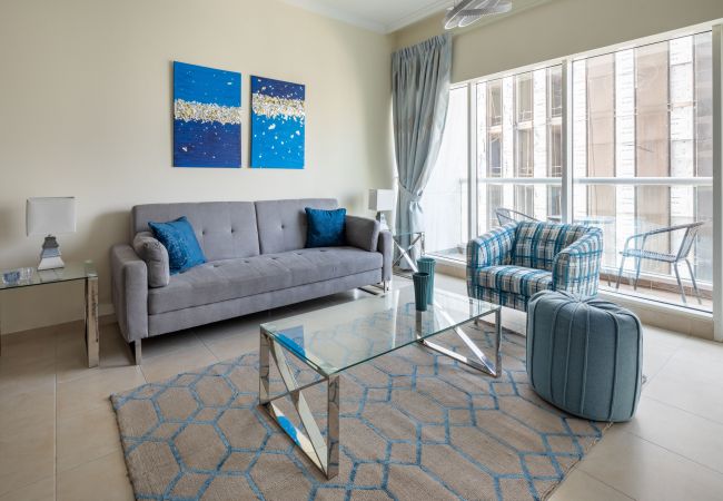Apartment in Dubai - Well-connected | Spacious | Nice Amenities
