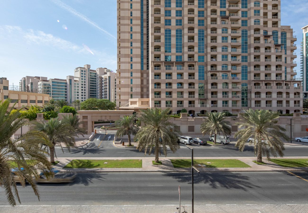 Apartment in Dubai - Spacious 1 BR | Beautiful Community | Cosy
