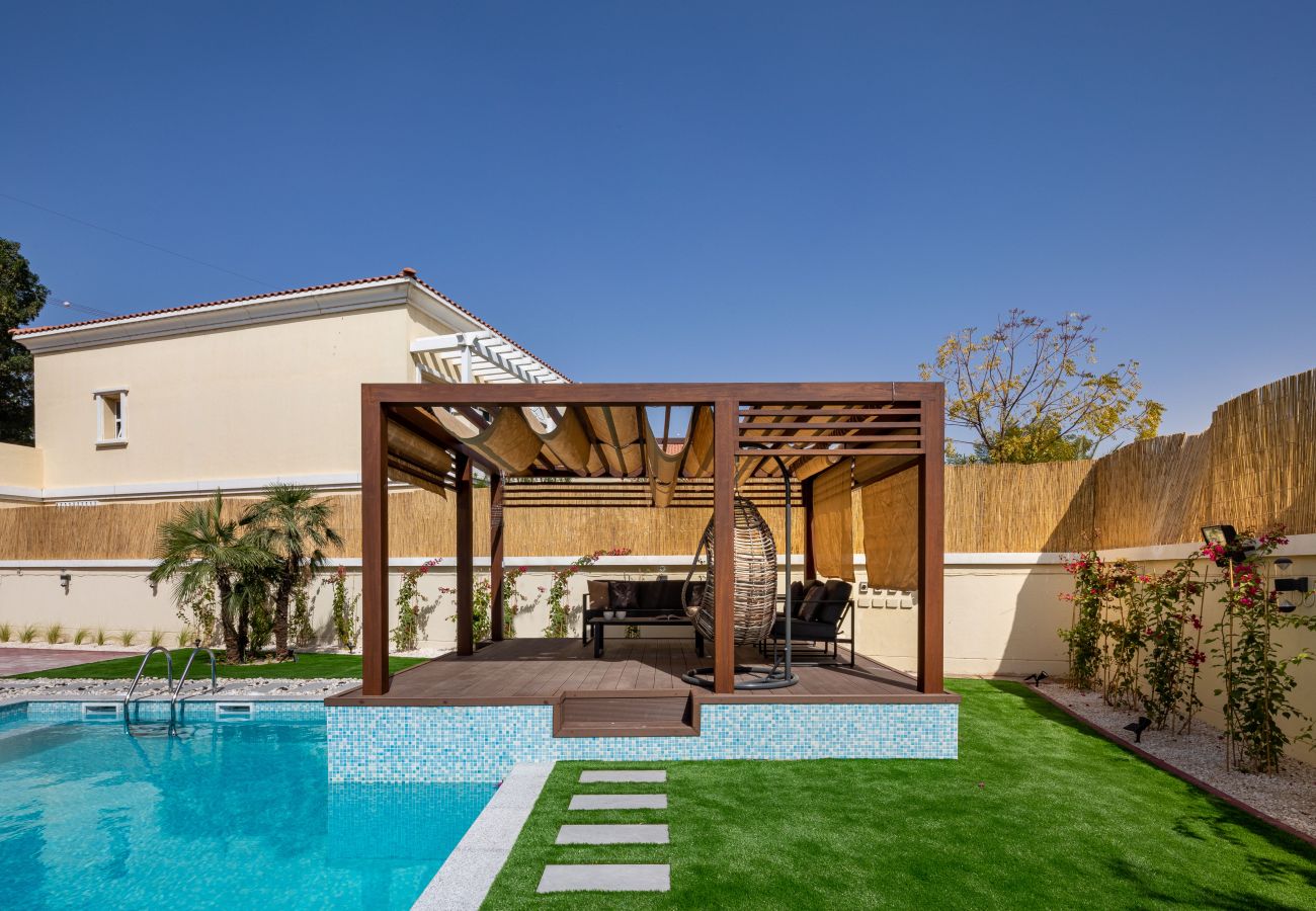 Villa in Dubai - Private Pool | Plus Maid's Room | Luxury Lifestyle