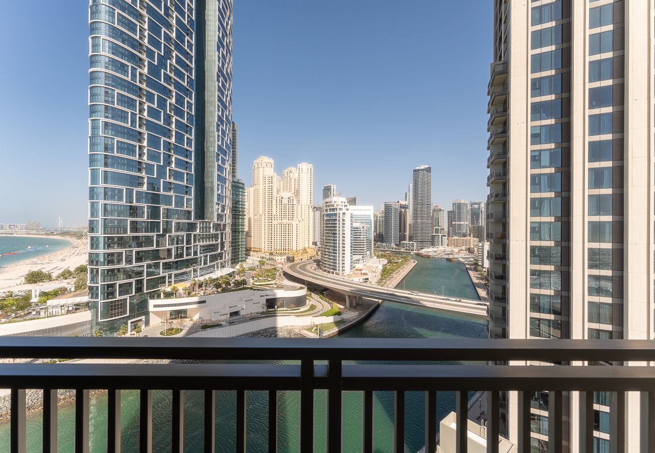 Apartment in Dubai - Dubai Eye View | Deluxe Stay | Bright Unit