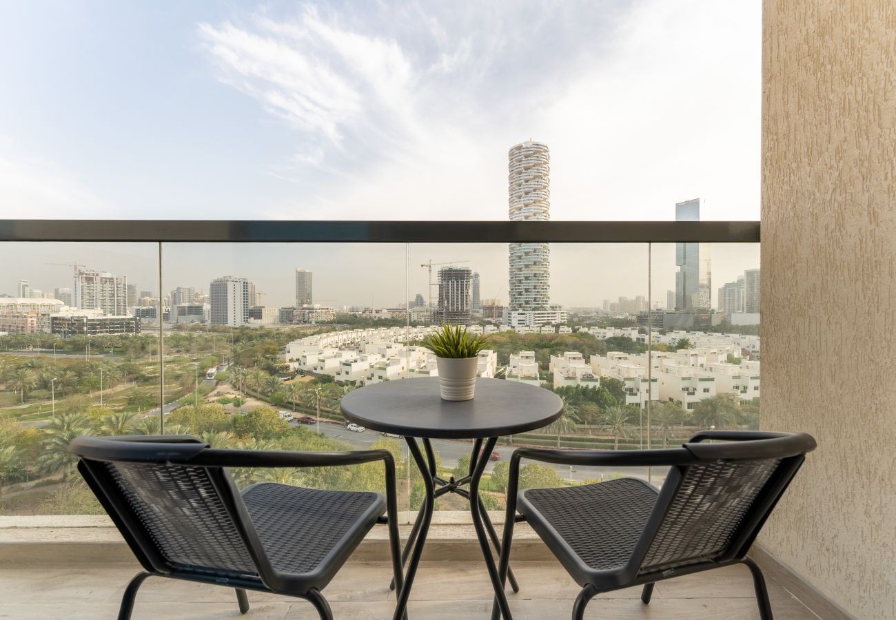 Apartment in Dubai - Beautiful JVC View | Bright Unit | Contemporary