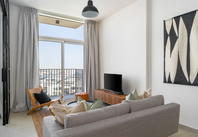 Apartment in Dubai - Beautiful Skyline View | Unique & Vibrant 2 BR