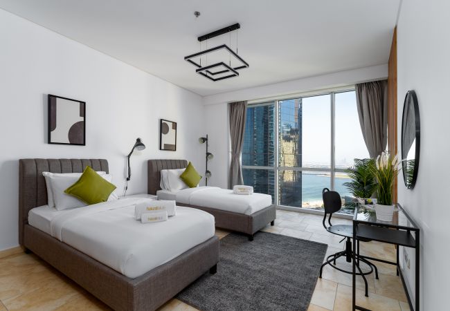 Apartment in Dubai - City and Partial Sea View | Vast | Maid's Room