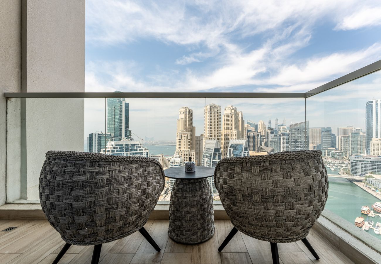 Apartment in Dubai - Full Marina View | High-Floor | Contemporary