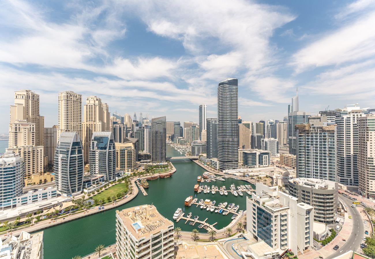 Apartment in Dubai - Full Marina View | High-Floor | Contemporary