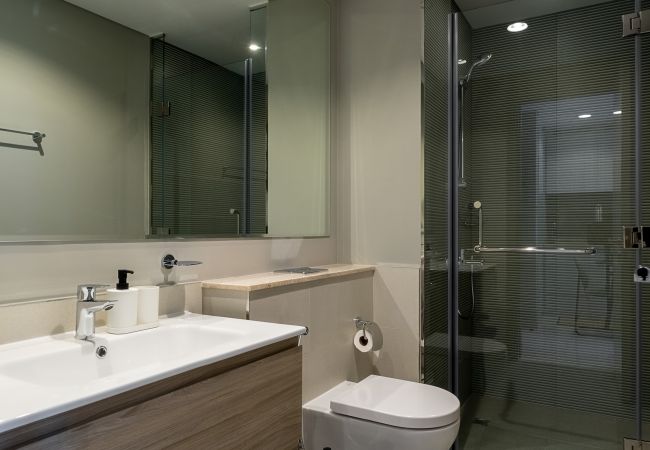 Apartment in Dubai - Deluxe Unit | Superb Amenities | Business Hub