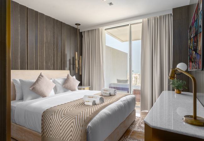  in Dubai - Indulge in 5* Star Hotel Facilities | Premium Stay