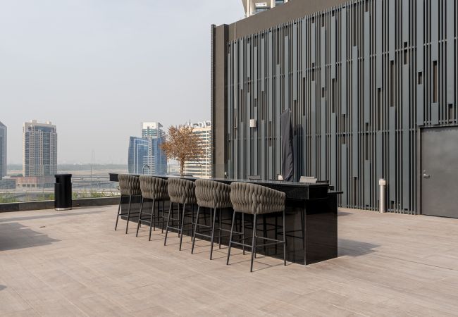 Apartment in Dubai - Deluxe | Canal & Burj Khalifa View | Cosy