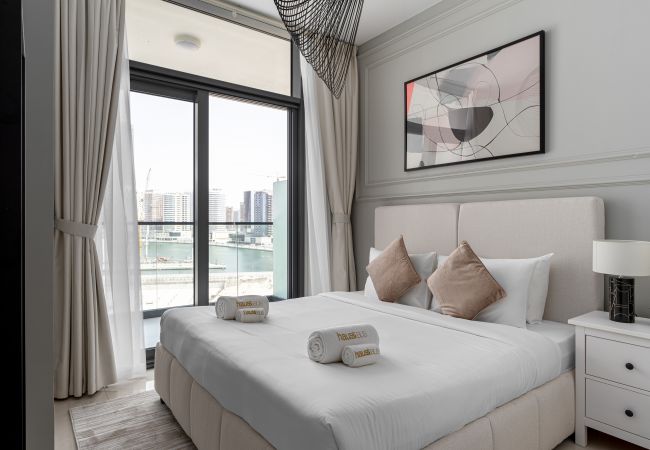 Apartment in Dubai - Dubai Canal View | Tastefully Furnished | Deluxe 