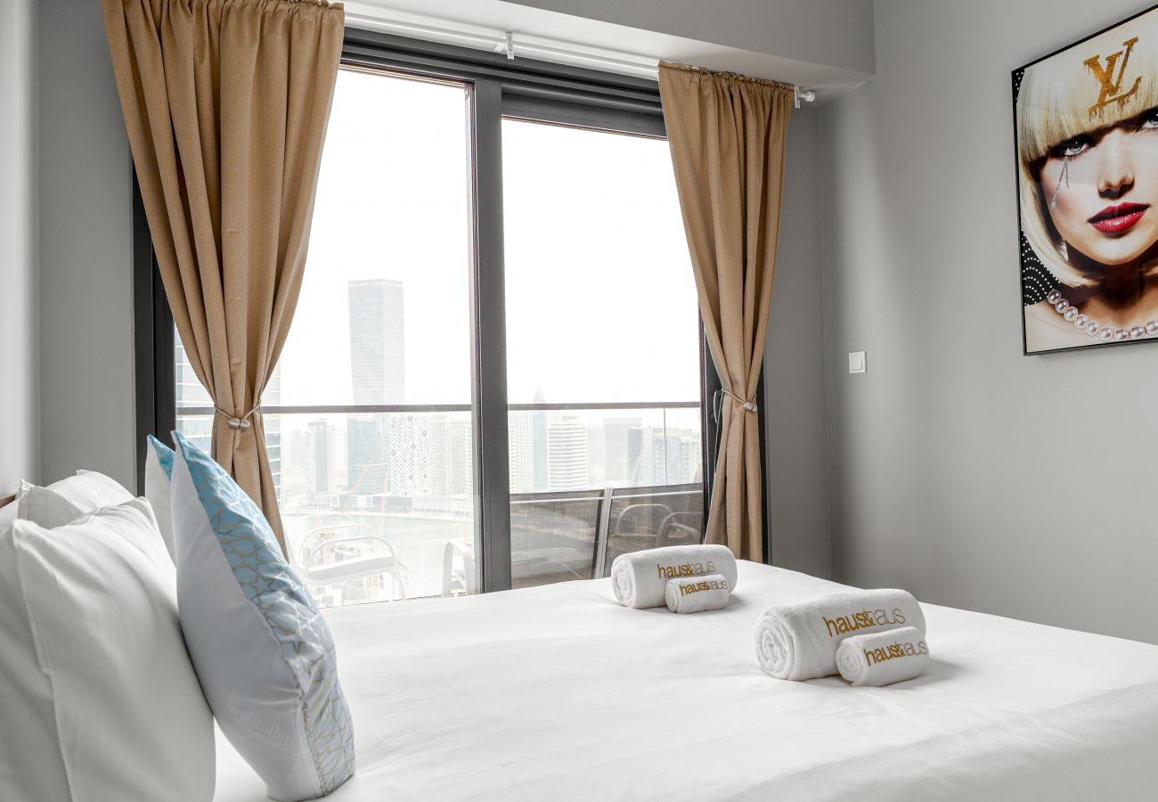 Apartment in Dubai - Nice Dubai Canal & Burj Khalifa View | Exquisite