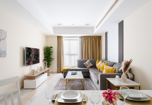 Apartment in Dubai - Arabian Sea View | High Floor | Vast 1 BR