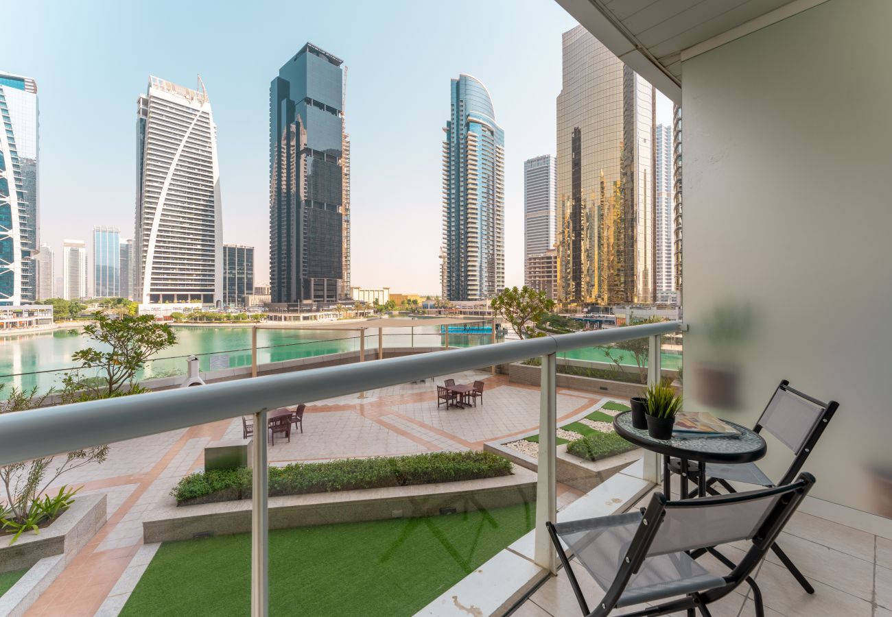 Studio in Dubai - Scenic Lake View | Spacious Studio | Cosy