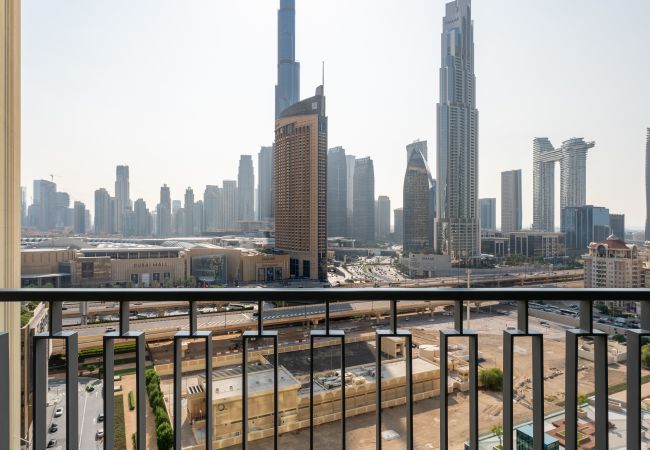 Apartment in Dubai - Burj Khalifa View | Luxurious | Great Amenities