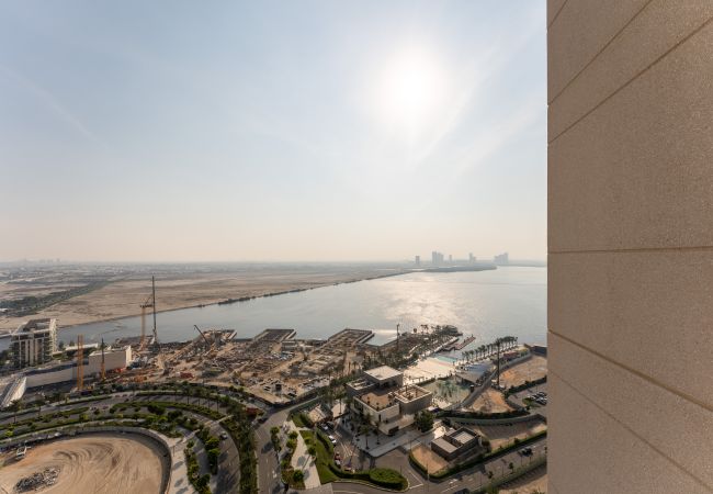 Apartment in Dubai - Nice Creek & Skyline View | Spacious | Deluxe