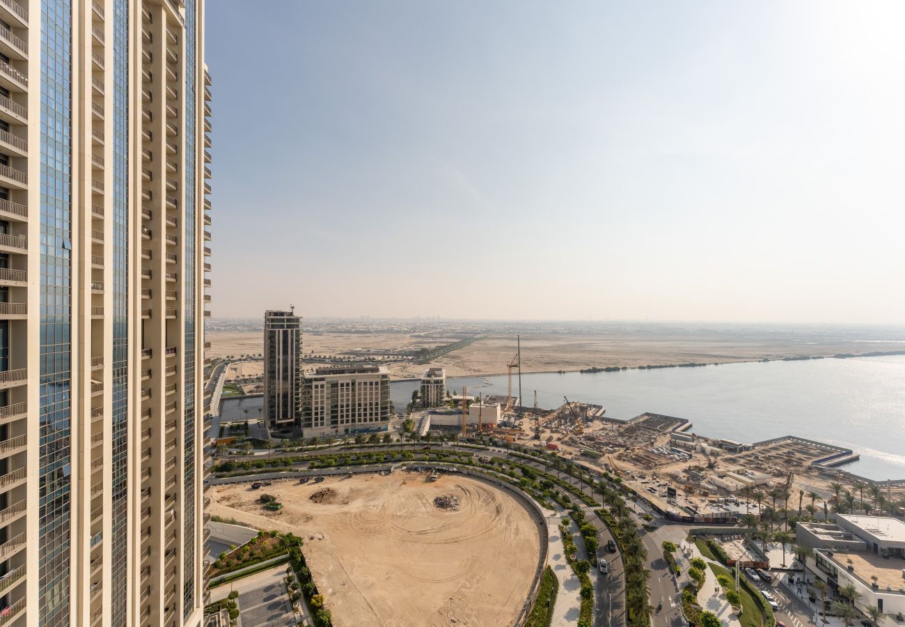 Apartment in Dubai - Nice Creek & Skyline View | Spacious | Deluxe