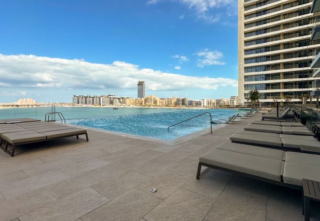 Apartment in Dubai - Sea & Community View | Beach Access | Deluxe