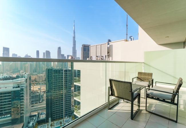Apartment in Dubai - High Floor | Burj Khalifa View | Near Downtown