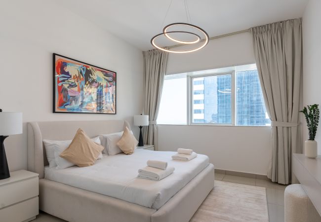 Apartment in Dubai - Nicely Furnished | High Floor | Well-Connected