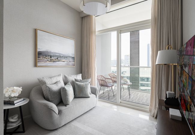 Apartment in Dubai - Charming Dubai Canal View | High Floor | Deluxe