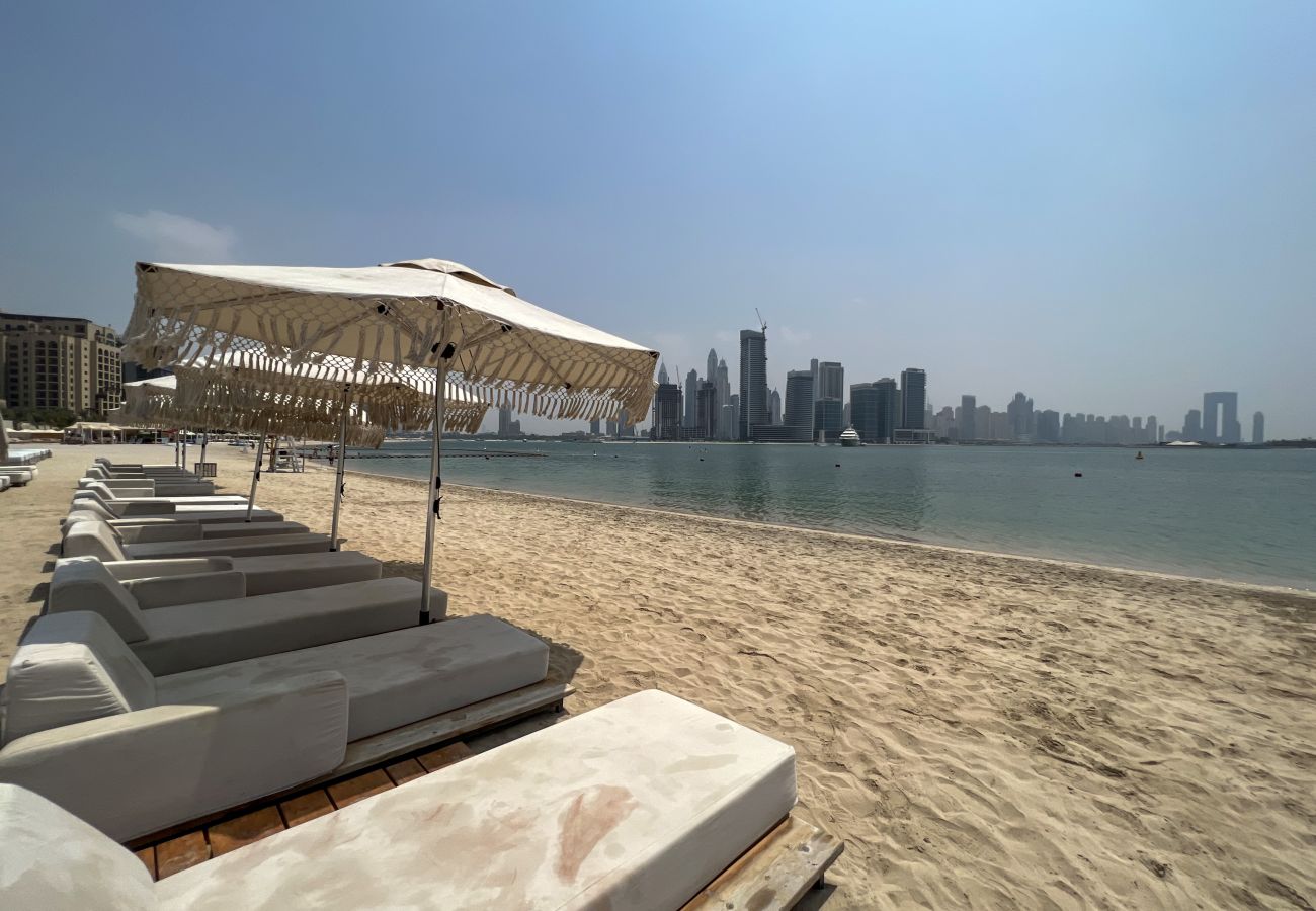 Apartment in Dubai - Direct Beach Access | Hotel Facilities| Sleeps 3