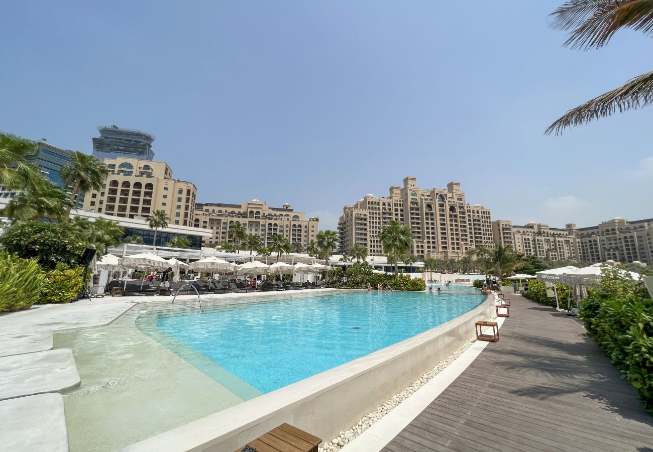 Apartment in Dubai - Direct Beach Access | Hotel Facilities| Sleeps 3