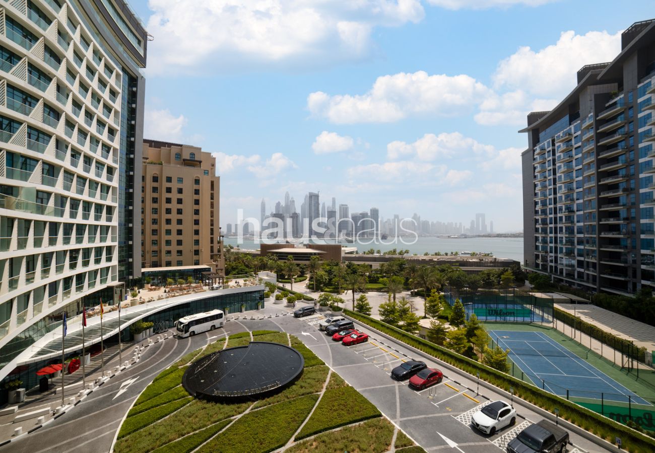 Apartment in Dubai - Beach Access | 5* Hotel Facilities | Sleeps 3