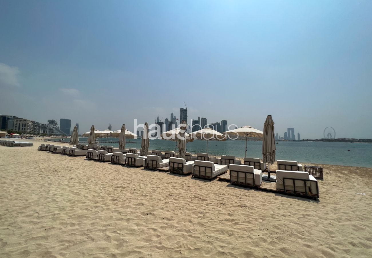 Apartment in Dubai - Beach Access | 5* Hotel Facilities | Sleeps 3