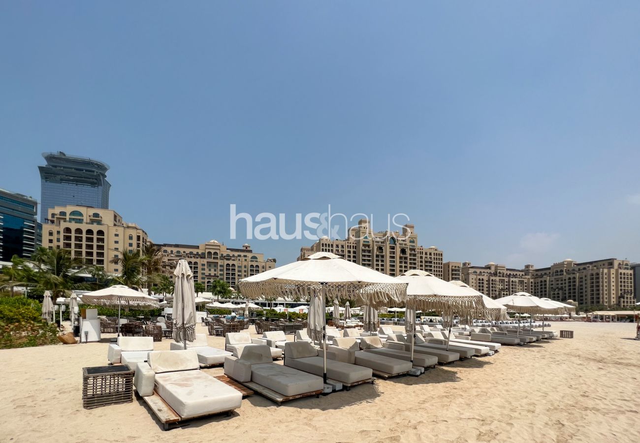 Apartment in Dubai - Beach Access | 5* Hotel Facilities | Sleeps 3